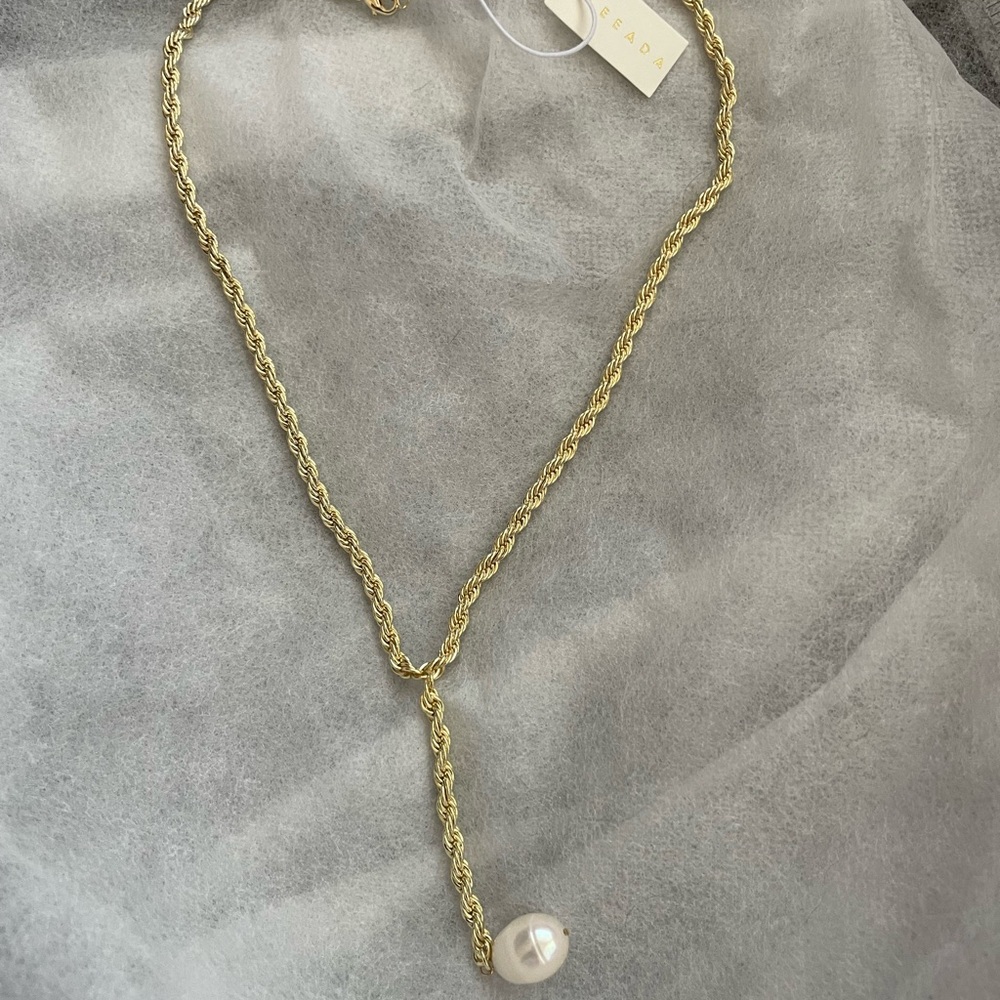 Gold Chain Necklace with Pearl Pendant